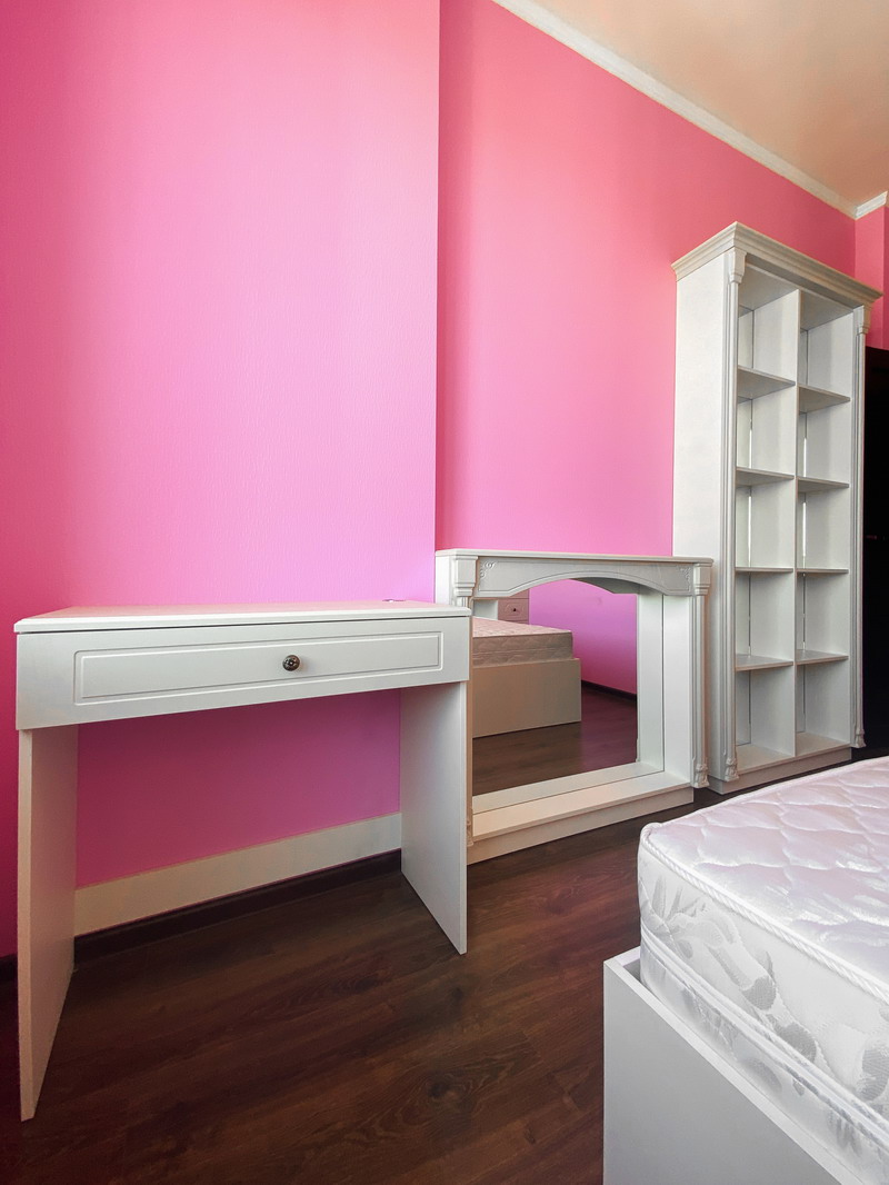 Туалетный столик в спальне: планировка и дизайн