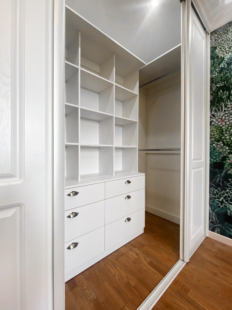 Гардероб или шкаф-купе: что выбрать?