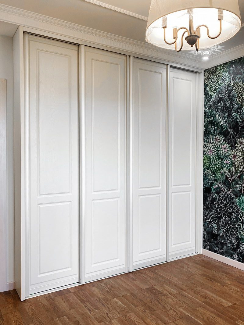 Гардеробный шкаф на заказ от производителя в Санкт-Петербурге